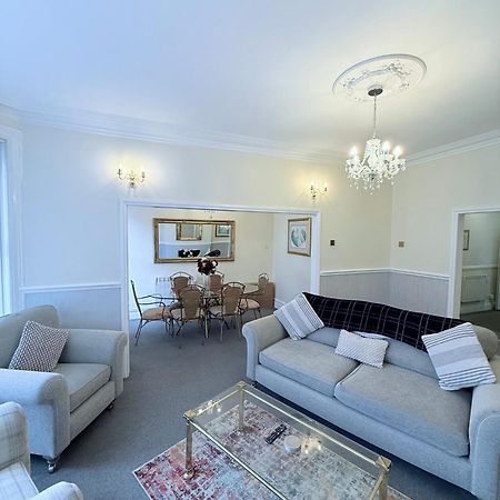 Large Luxury Apartment 블랙풀 외부 사진