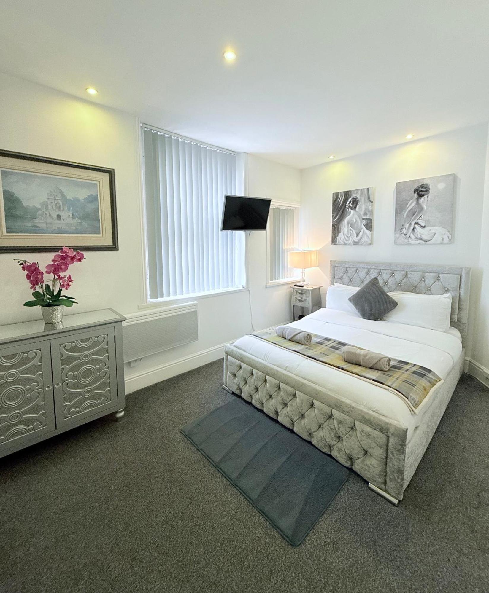 Large Luxury Apartment 블랙풀 외부 사진